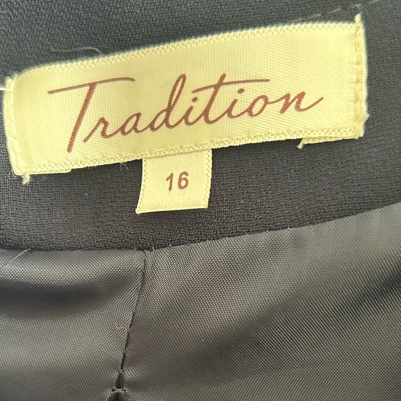 Vintage Elegant Tradition size 16 Women's Navy Jacket and Skirt Set-preloved - Picture 6 of 16